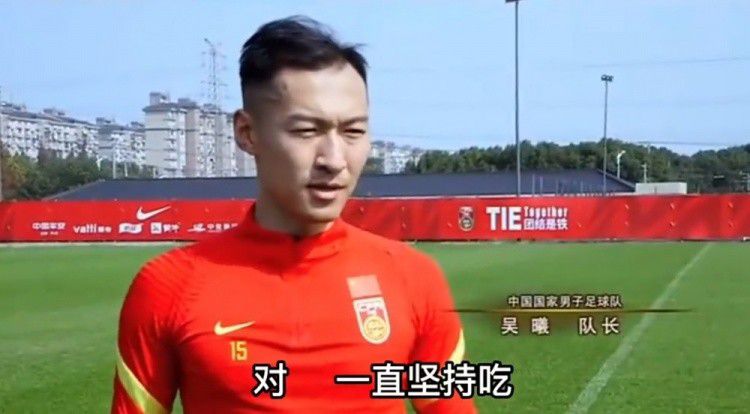 关于阿诺德我对阿诺德的评价非常高，没有人会去怀疑这一点，自从我拿起利物浦的教鞭以来，阿诺德就一直是球队中的一员。